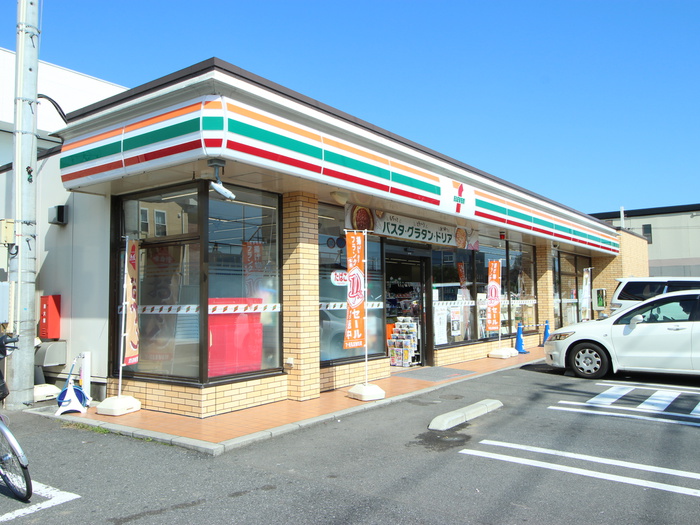 コンビニ　セブンイレブン（コンビニ）まで380m