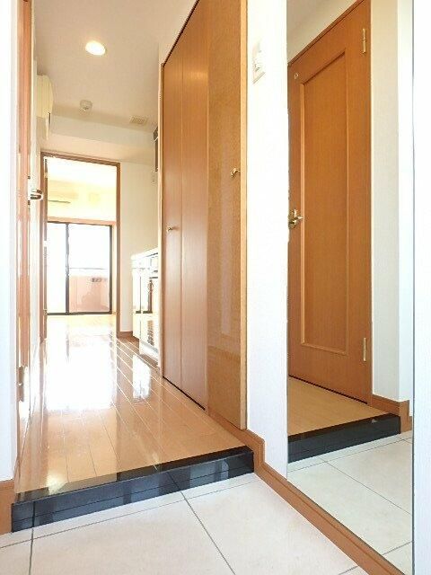 西武池袋線 練馬駅 徒歩5分 14階建 築24年の玄関写真