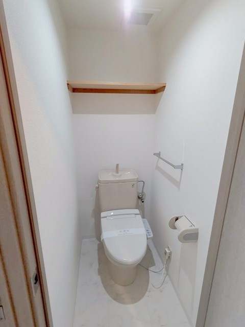 トイレ　同仕様参考写真
