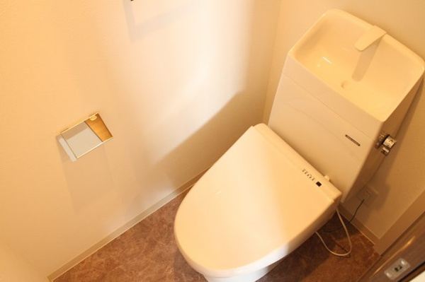 F asecia ディオーネ徳庵のトイレ写真