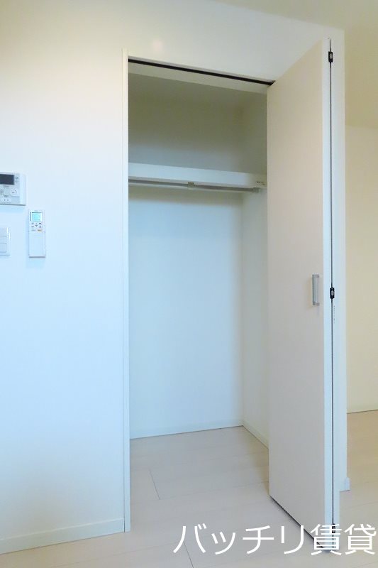 収納　別号室タイプの為、現状を優先致します。