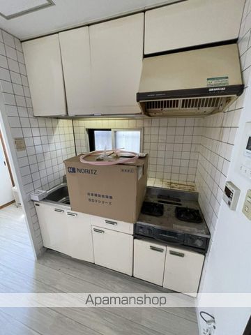 地下鉄東西線 バスセンター前駅 徒歩3分 8階建 築37年のキッチン写真