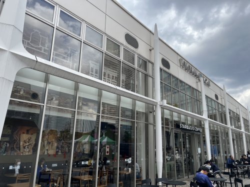 飲食店　スターバックスコーヒーCIAL桜木町店（飲食店）まで1547m