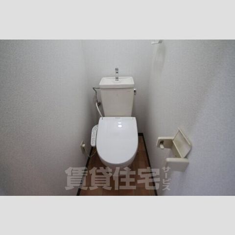 名鉄名古屋本線 国府宮駅 徒歩8分 4階建 築30年のトイレ写真