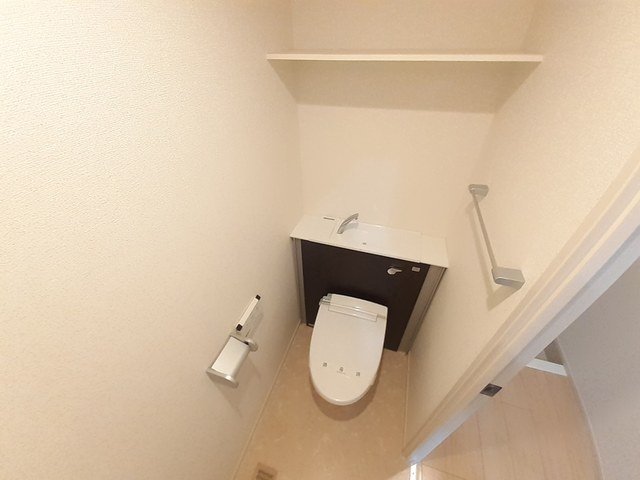 トイレ　落ち着いたトイレです