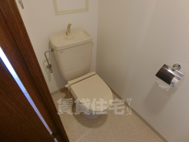 ＪＲ東海道本線 桂川駅 徒歩7分 4階建 築29年のトイレ写真
