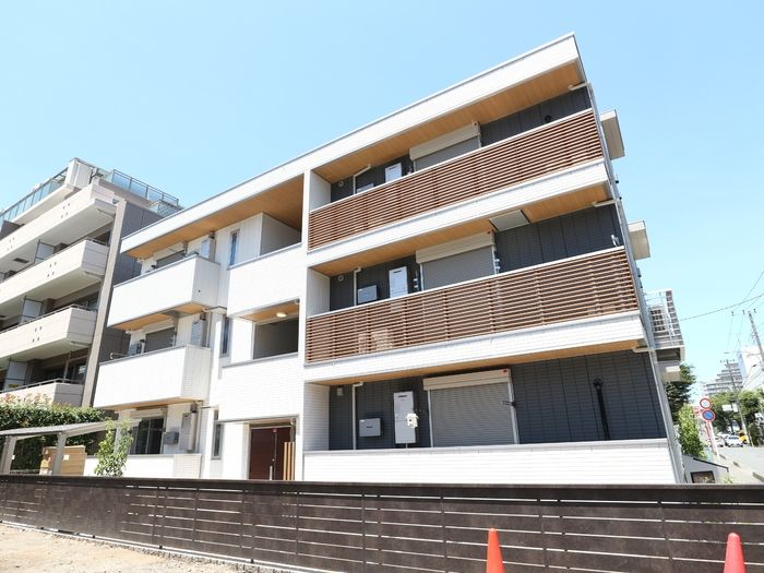 東急田園都市線 中央林間駅 徒歩4分 築4年