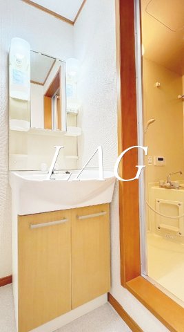 洗面設備　独立洗面台です。
