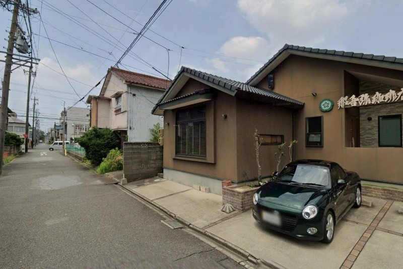飲食店　那吾弥珈琲店（飲食店）まで358m