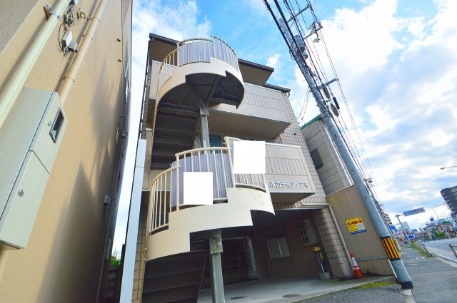 スーパー　万惣海田店（スーパー）まで372m