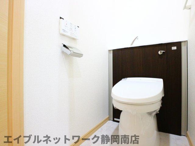 トイレ　トイレもきれいです