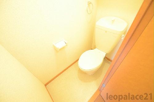 【レオパレスクプクプ　IIのトイレ】