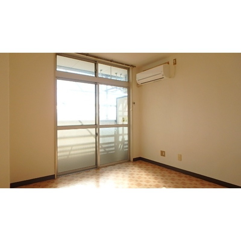 居室・リビング　図面と現状に相違がある場合には現状を優先