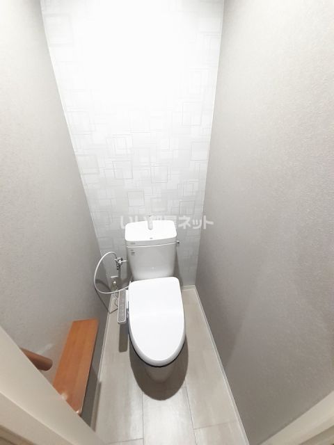 【岸和田市加守町のアパートのトイレ】