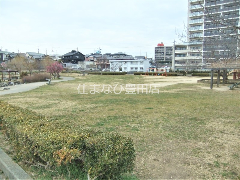 【スカイパレス山之手の公園】