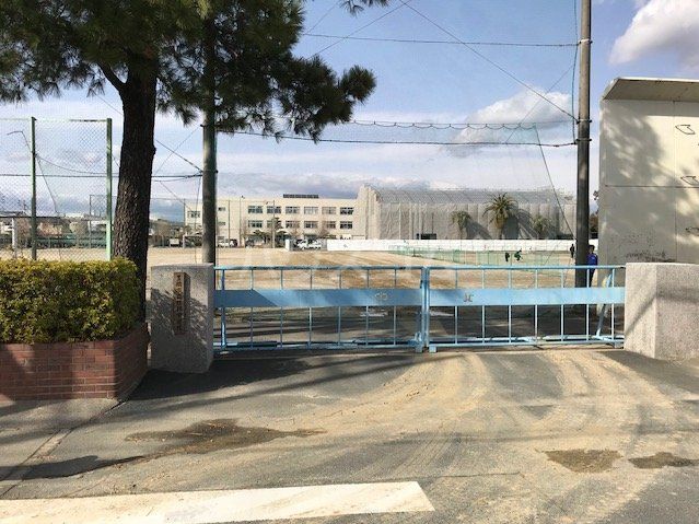 【豊橋市下地町のアパートの中学校】