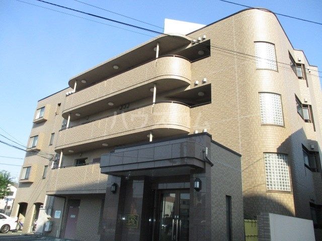 【野中第６マンションの建物外観】