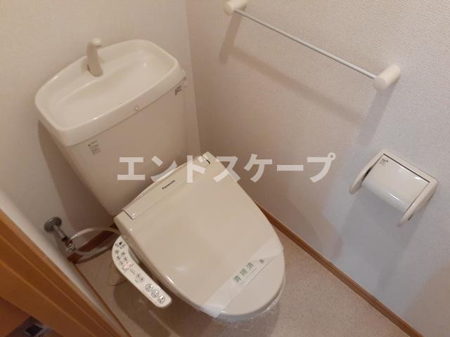【渋川市吹屋のアパートのトイレ】