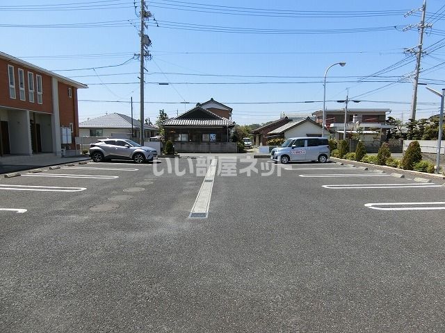 【津市河芸町中瀬のアパートの駐車場】