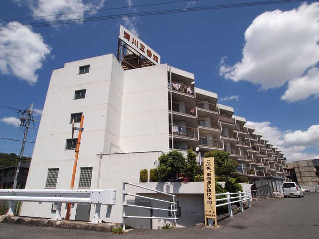 清川五番館の建物外観