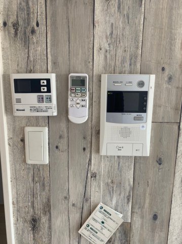 セキュリティ　※同号室の別部屋の写真です。