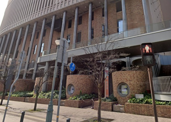 郵便局　神戸国際会館内郵便局（郵便局）まで558m