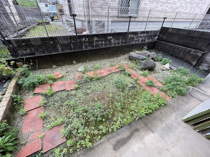 【北九州市八幡西区南八千代町のマンションのバルコニー】