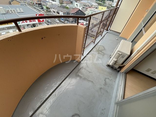 【岐阜市上川手のマンションのバルコニー】