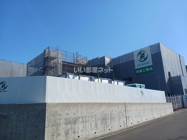 川口市戸塚南のマンションの建物外観