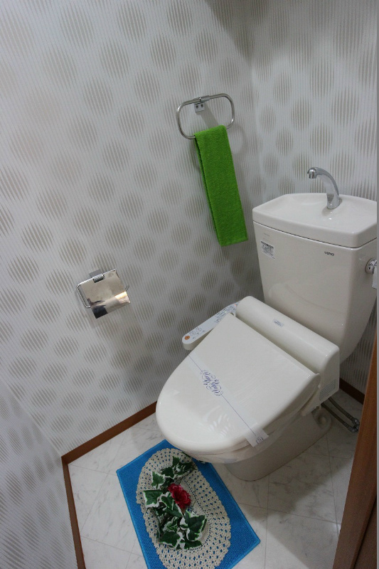 トイレ　温水洗浄便座付