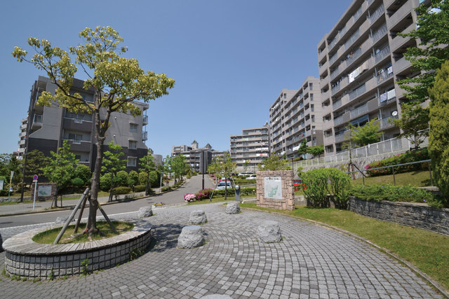 ＵＲ日進香久山花の街の建物外観