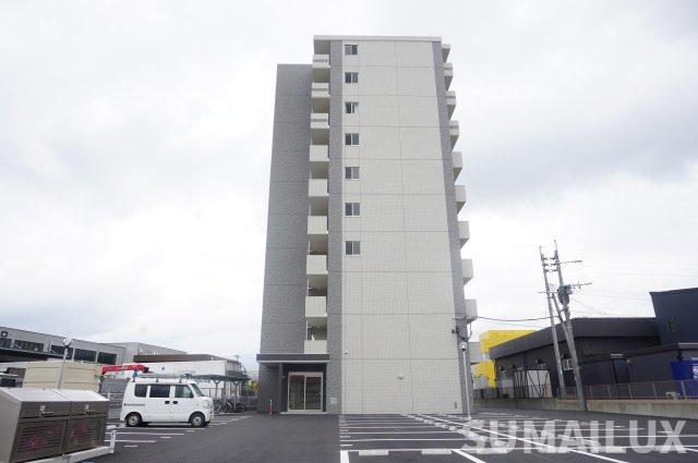 【菊池郡菊陽町大字津久礼のマンションの建物外観】