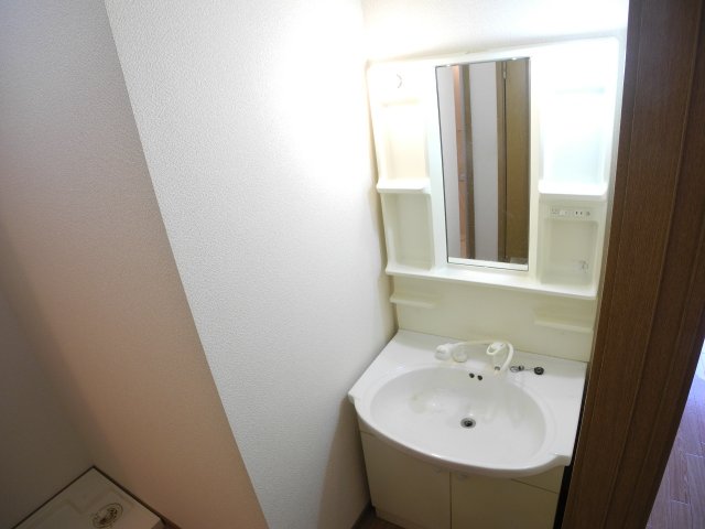 洗面設備　※別のお部屋の内装写真です。