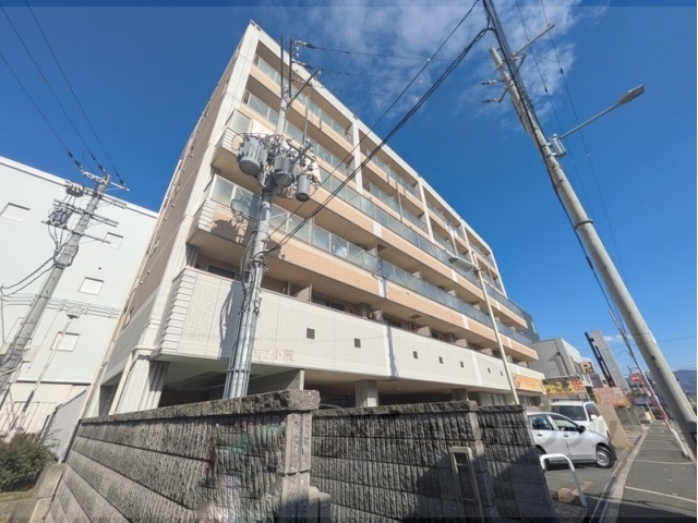 東大阪市西堤学園町のマンションの建物外観