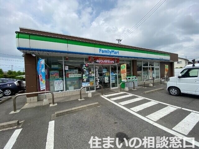 【西尾市今川町のアパートのコンビニ】