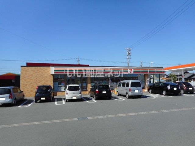 コンビニ　セブンイレブン 松阪中道町店（コンビニ）まで800m