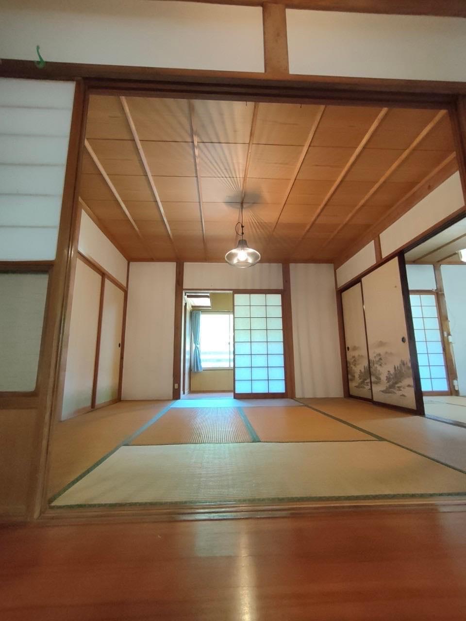 居室・リビング　広々な和室がメイン