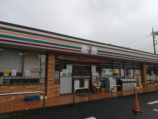 コンビニ　セブンイレブン（コンビニ）まで99m