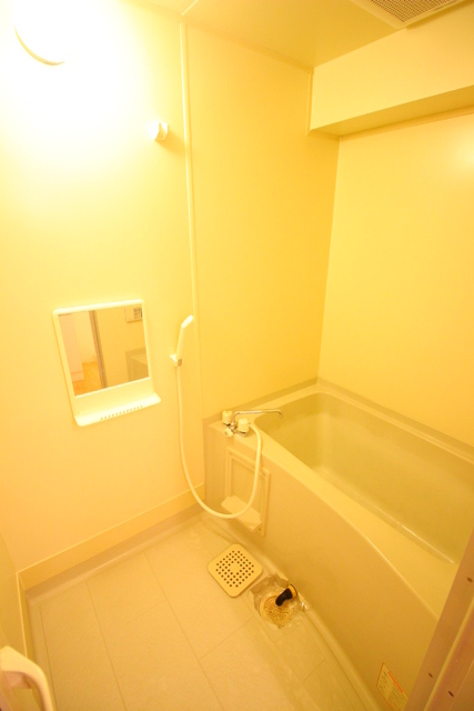 バス・シャワールーム　ゆったり過ごせるお風呂です