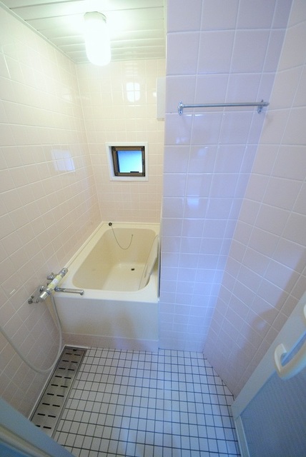 バス・シャワールーム　写真は１号室