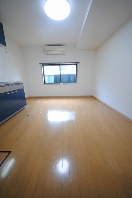 居室・リビング　写真は１号室