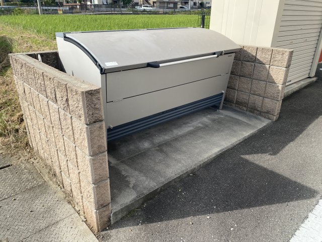 その他　ゴミ捨て場（その他）まで20m