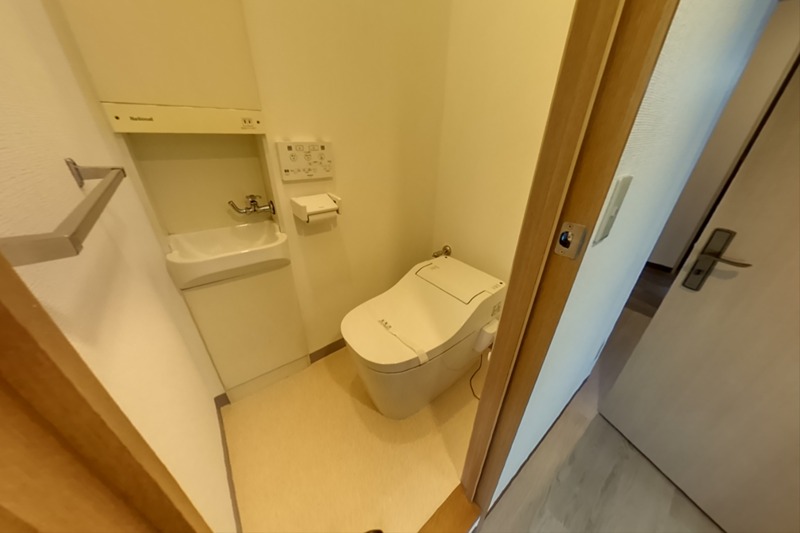 トイレ　別部屋参考