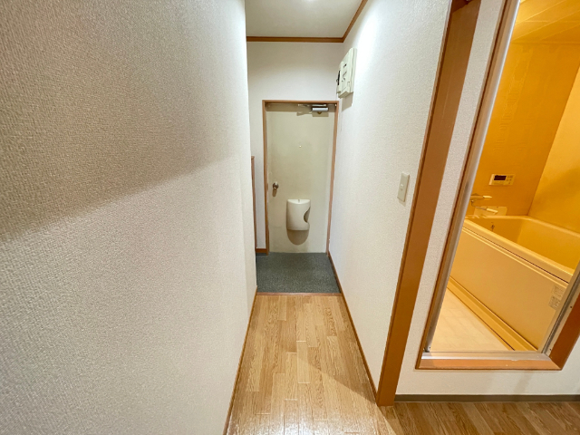 玄関　シューズボックスあります