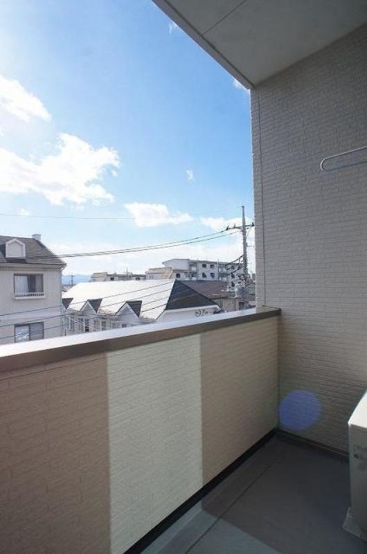 バルコニー　図面と現状に相違がある場合には現状を優先