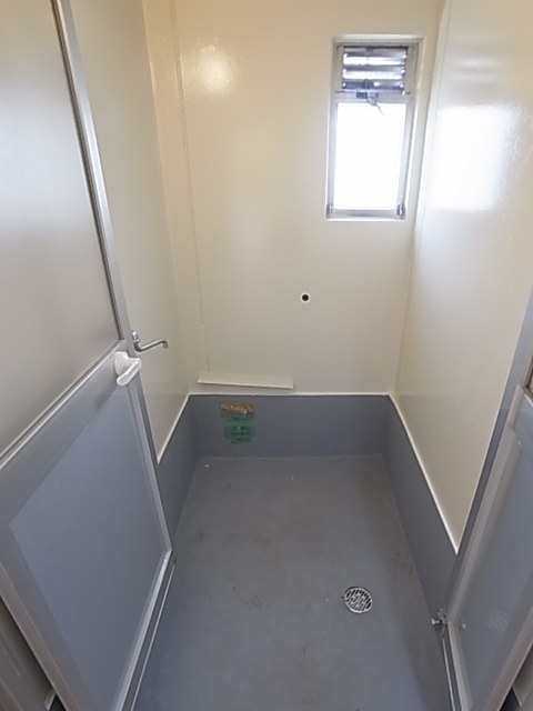 バス・シャワールーム　補修時にシャワー付き風呂が設置されます。