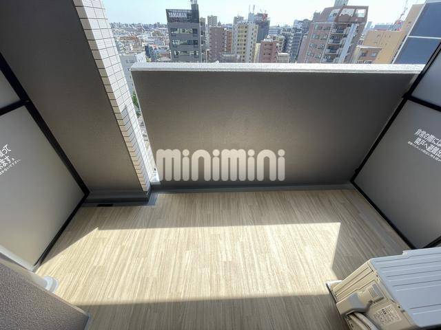 バルコニー　１１階同一間取り写真