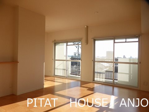 居室・リビング　401参考写真