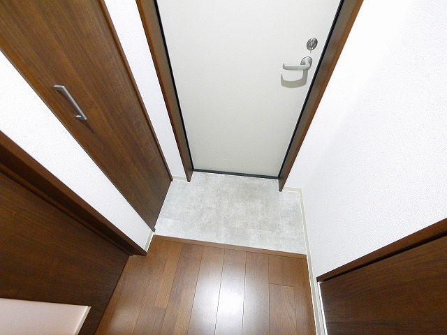 玄関　収納もある玄関です