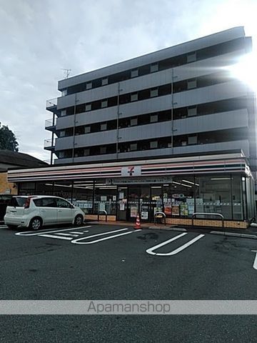 コンビニ　セブンイレブン（コンビニ）まで875m